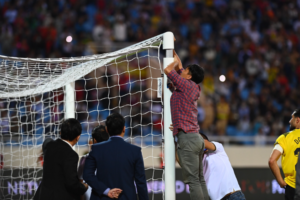 khong-kip-mua-do-moi-san-my-dinh-dung-bao-cat-de-chen-ca-bin