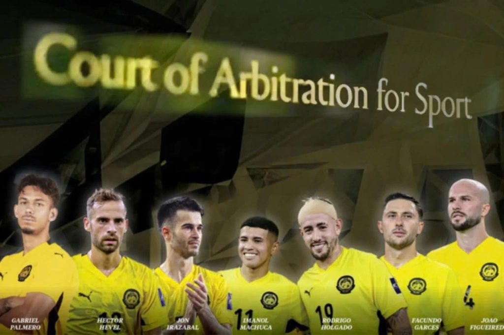 CAS giữ nguyên án cấm thi đấu 12 tháng với 7 cầu thủ nhập tịch của Malaysia.